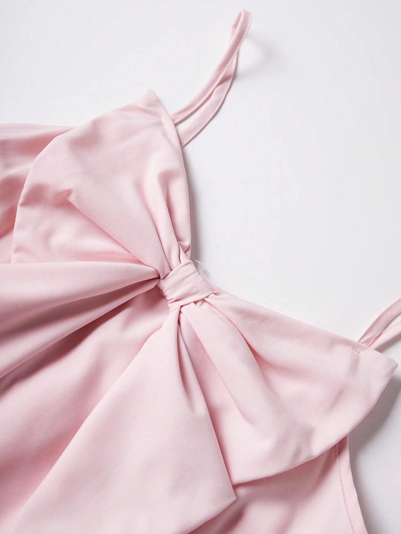 Vestido suspensor de arco feminino, cintura cinched, borda plissada de três camadas, elegante