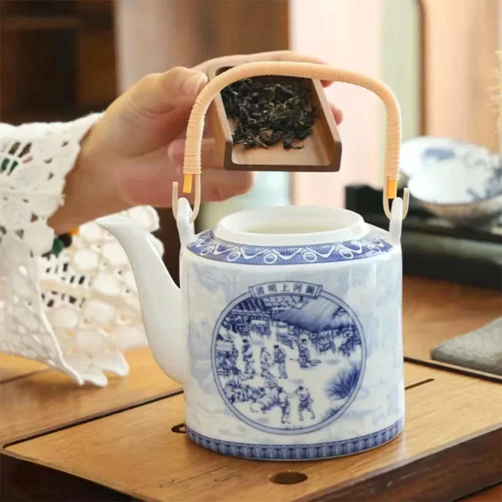 Blue and White Porcelain Teapot, Household Kettle for Brewing Tea, Chinese Retro Style Ceramic Tea Kettle, Kung Fu Tea Set, 660m