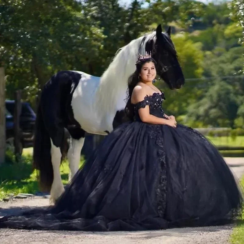 Vestidos de quinceañera para niñas, vestido de baile de fiesta de cumpleaños, dulce XV, apliques de encaje, Charro, capa, vestido de graduación, negro