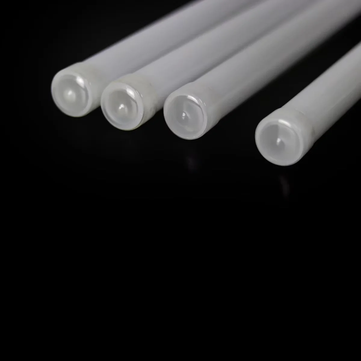RGB Lightsaber Blade with 1 Inch or 8/7 Inch Diameter, Length 82–92 Cm, Supports Heavy Dueling.