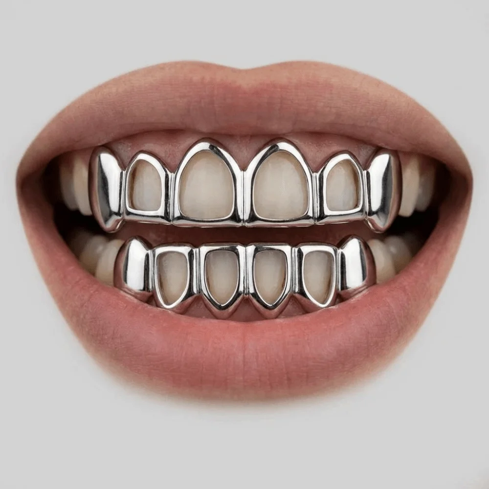 2Pcs/Set Hip Hop Dental Grills Classic Simple Charm Teeth Grillz Trendy Glossy Hollow Teeth Grillz Braces for Women Men