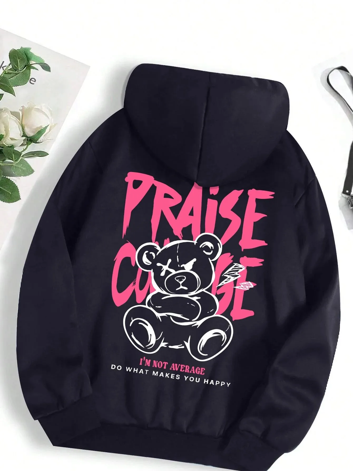 

The 2025 Spring and Autumn new maternity hooded sweatshirt is a casual and fashionable bear-printed pullover sweatshirt