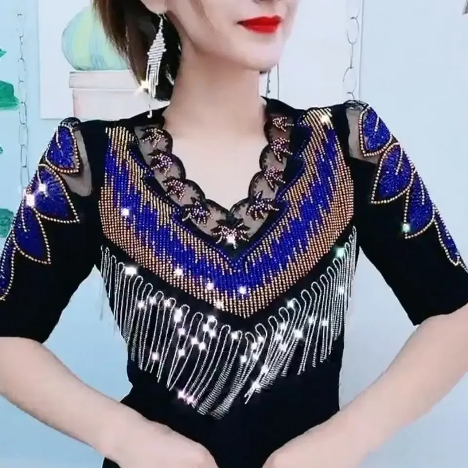 

Summer Women T-Shirts V-Neck Tassel Hollow Out Diamonds Temperament Fashion Half Sleeve Loose Pullovers Bottoming Shirt TopZT277