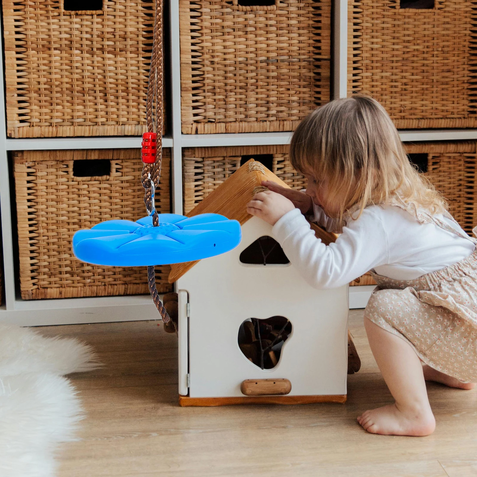 

1 set Plastic Hanging Iron Frame Kids Outdoor Backyard Anise Petal Design Chair for Room Playground for Yard