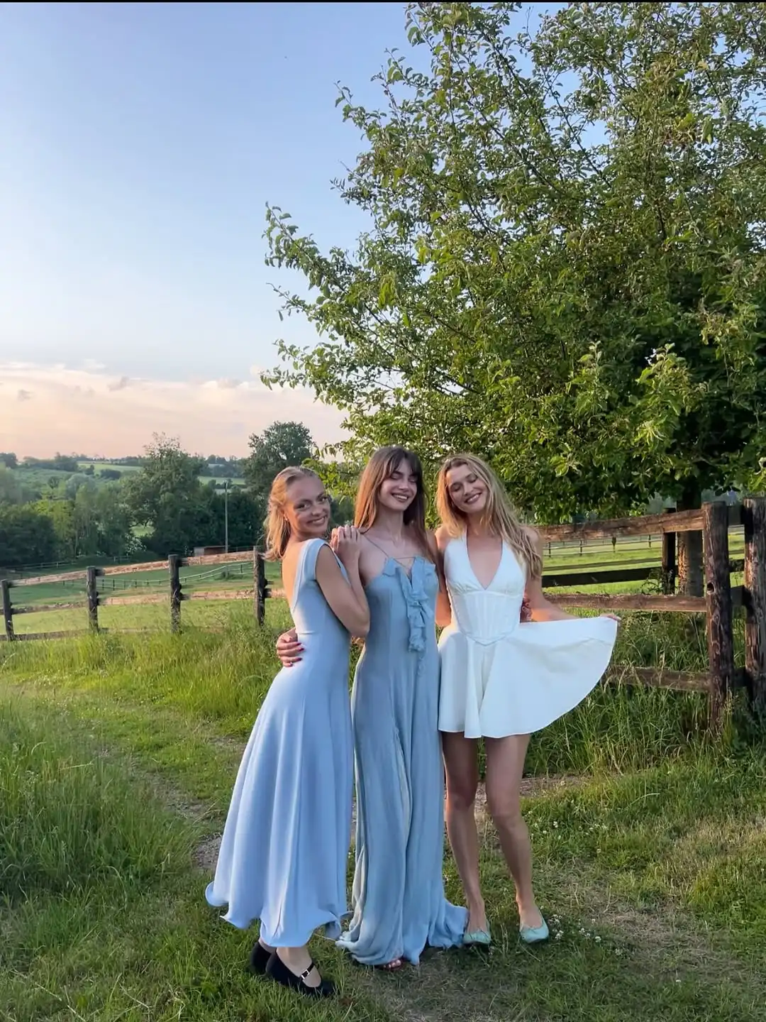 Vestidos de Noche bohemios con tirantes finos, color azul claro, con volantes y abertura lateral de encaje, estilo Vintage elegante para mujer, vestido de graduación personalizado