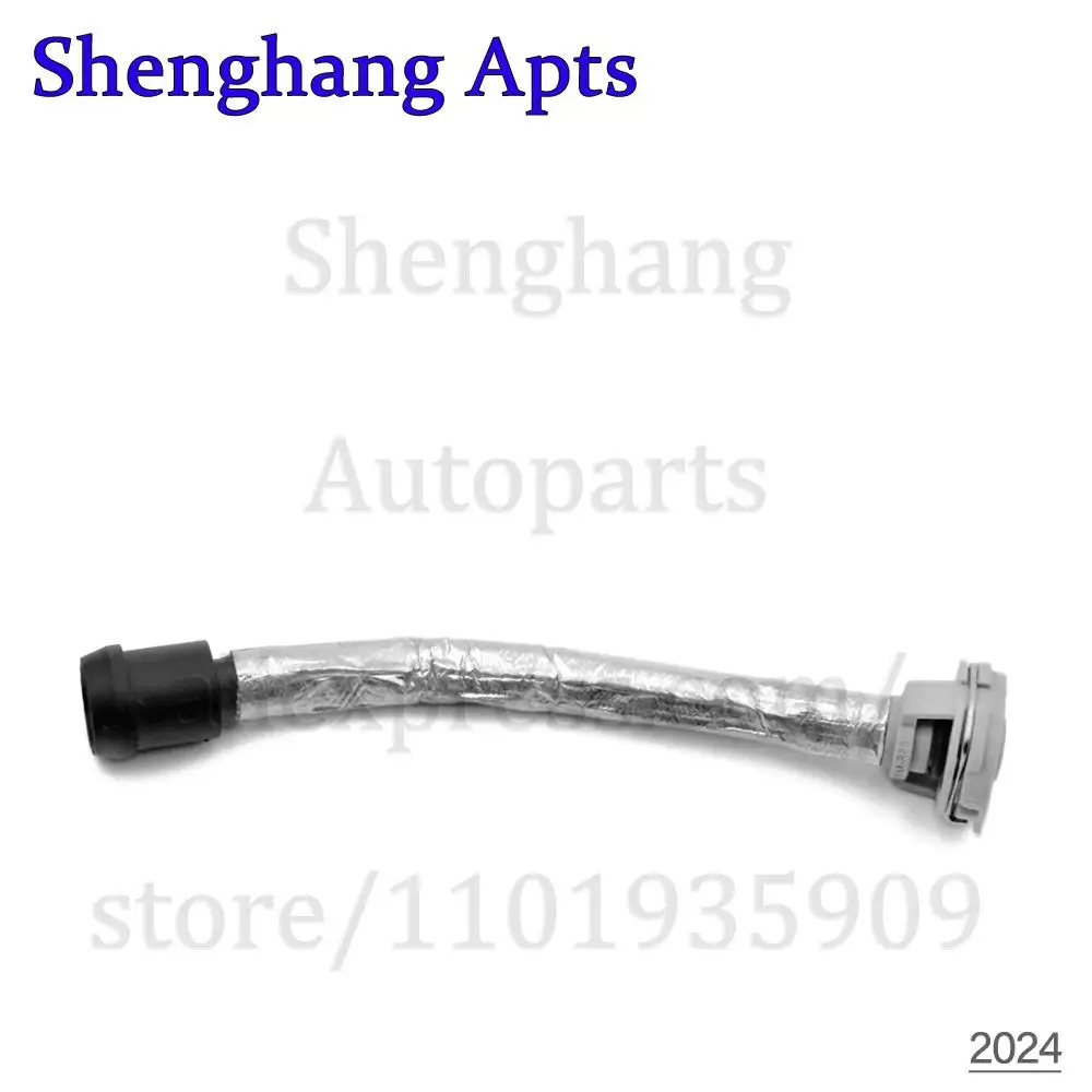 Engine Crankcase Breather Hose Coolant Radiator Overflow Pipe 4M0121081AK 4M0-121-081-AK For Audi Q7 Q8 VW Touareg 2016-2025