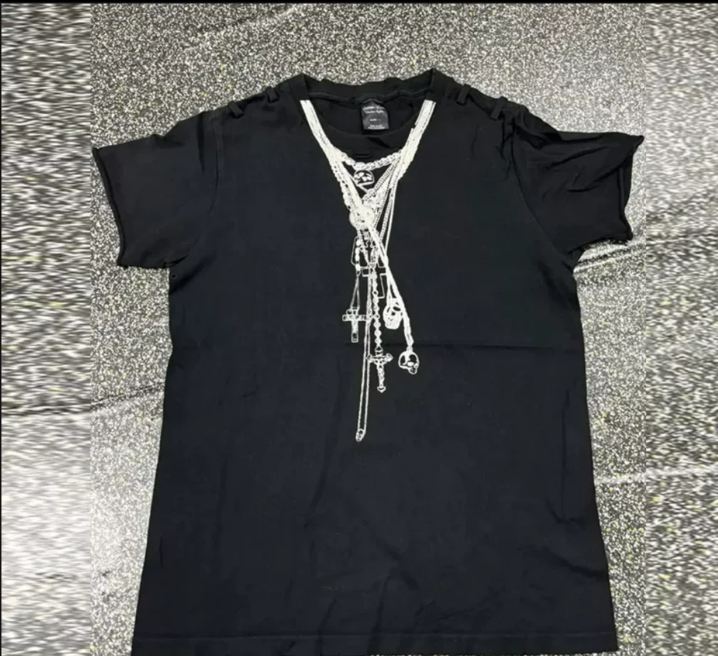 2026 Number nine Punk style skull necklace worn short sleeved T-shirt TX1659