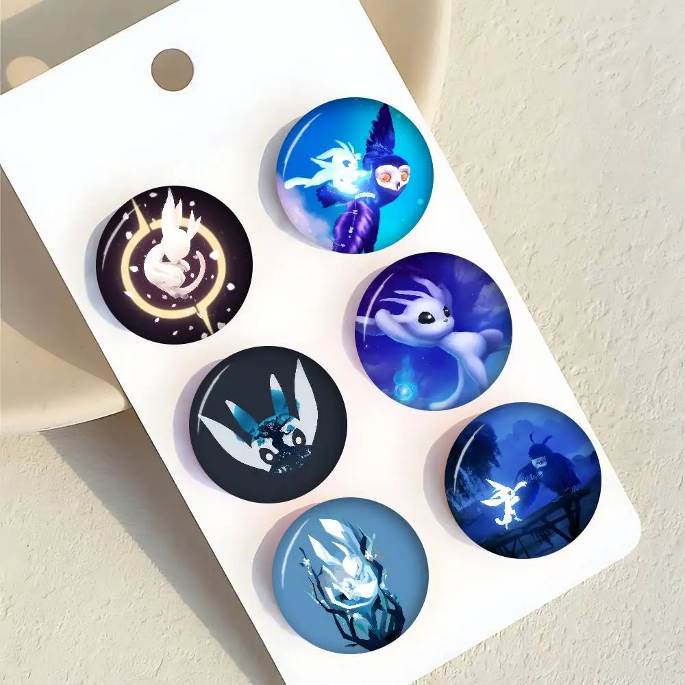 Game O-Ori and the Blind Forest Anime Broschen Niedliche Cartoon-Anstecknadel für Jacken und Jeans Geschenk-Accessoire