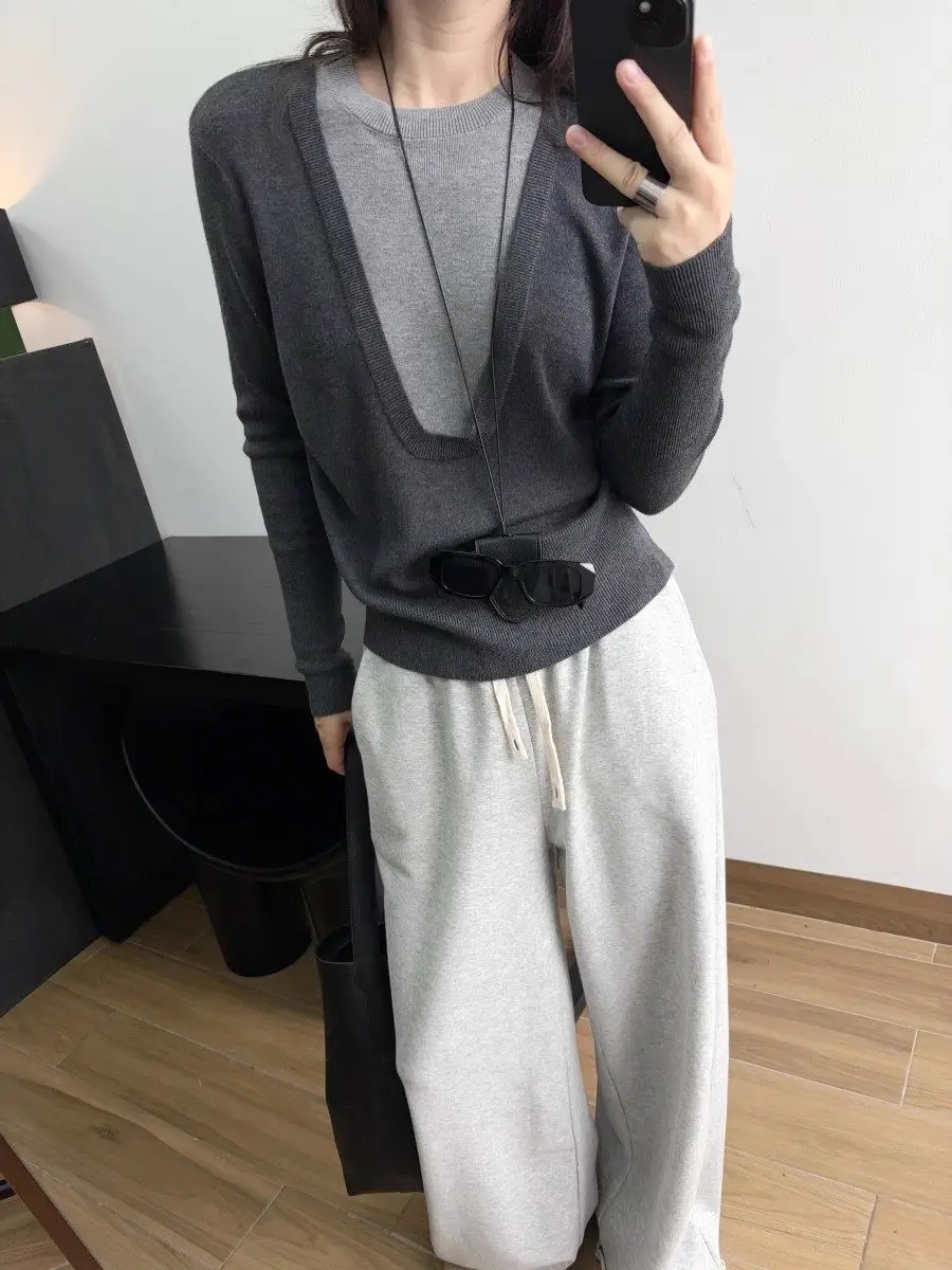 

Slimming Effect Layered Knitwear Base Top Color Block Design Spring 2026 Early Fashion Sensation Women's Long Sleeve Crew Neck