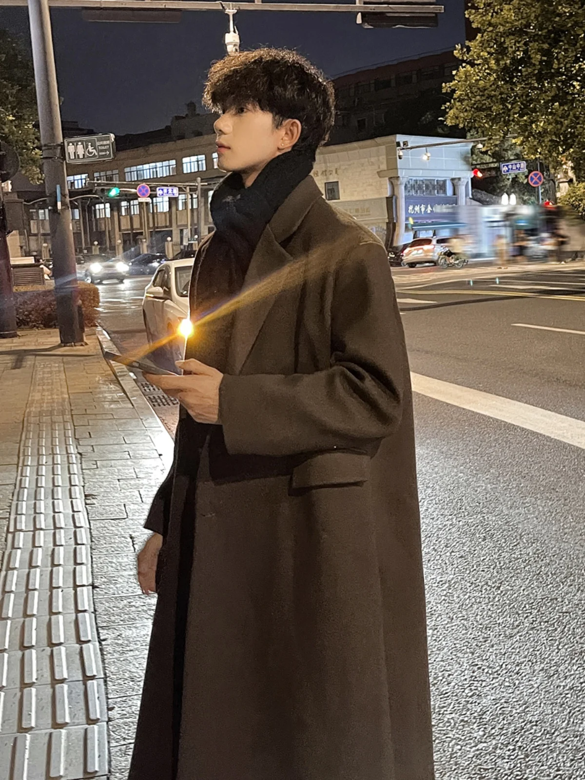 

Briti Sle мужское шерстяное пальто средней длины, зимнее корейское пальто длиной до колена, фланелевое тюре, философский свободный крой, декор на пуговицах