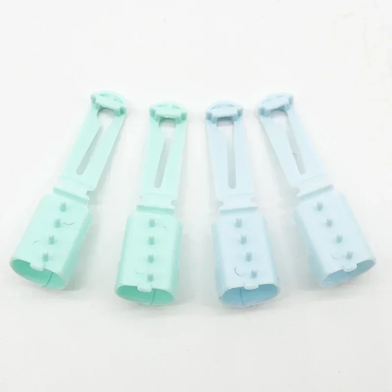 4Pcs Finger Splitter Sweater Wool Knitting Tool 4 Yarn Guide Thimble Plastic Sewing Accessories