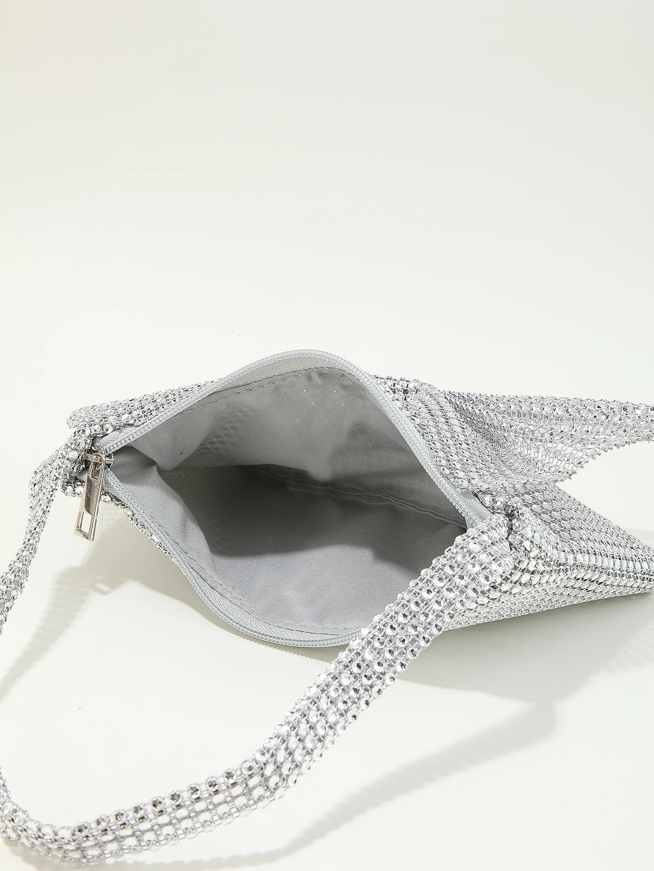 Fashion,gorgeous,Shiny rhinestone portable zippered bow decoration evening bag suitable for weddings, parties, and gatherings