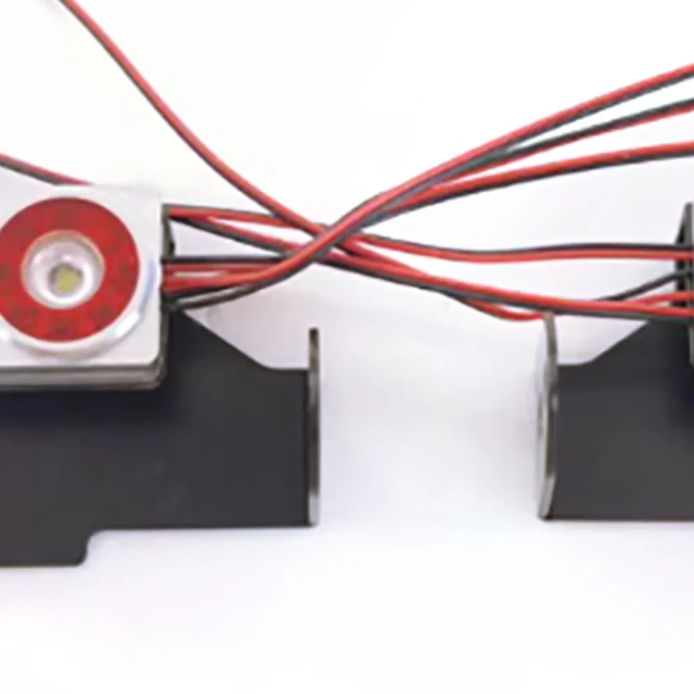 

Задний фонарь (фонарь-габарит) для радиоуправляемой модели трактора Lesu Tamiyaya RC 1/14 Man R620 3363 56352