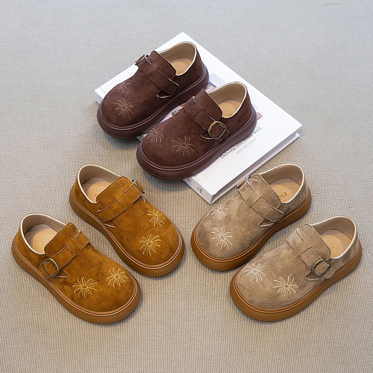 Little Girls Floral Print Suede Leather Shoes 2026 New Autumn Kids Chunky Loafers Non-slip Simple Princess Girls Party Shoes