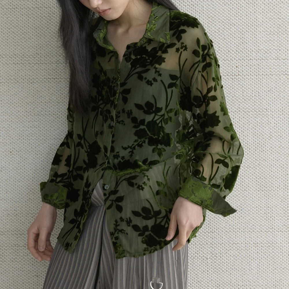 TWOTWINSTYLE Groen Gesplitst Massaal Chic Shirt Vrouwelijke Revers Lange Mouw Losse Koreaanse Casual vrouwen Shirts Herfst Mode Nieuwe