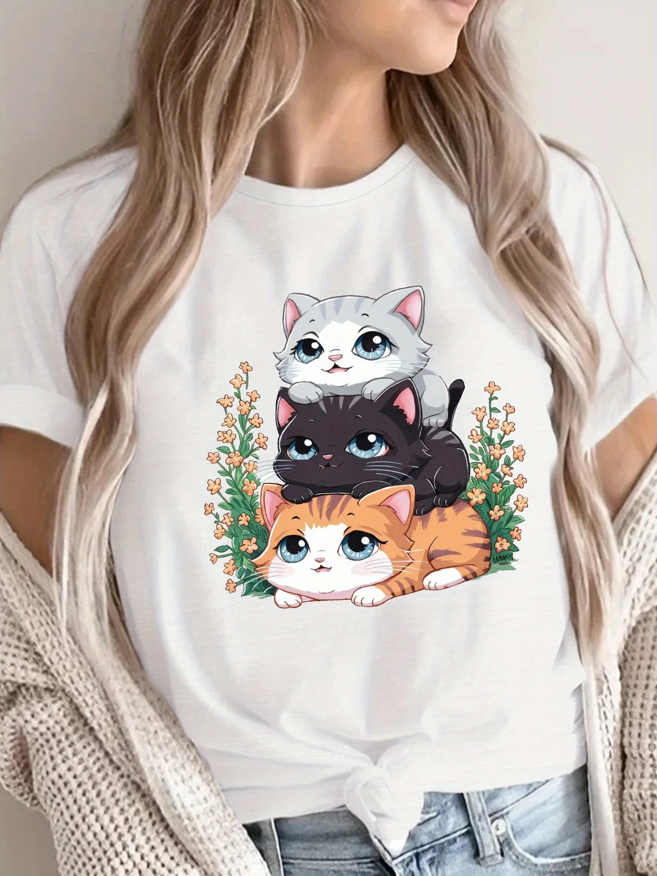 Three adorable cartoon cats women's comfit t-shirt