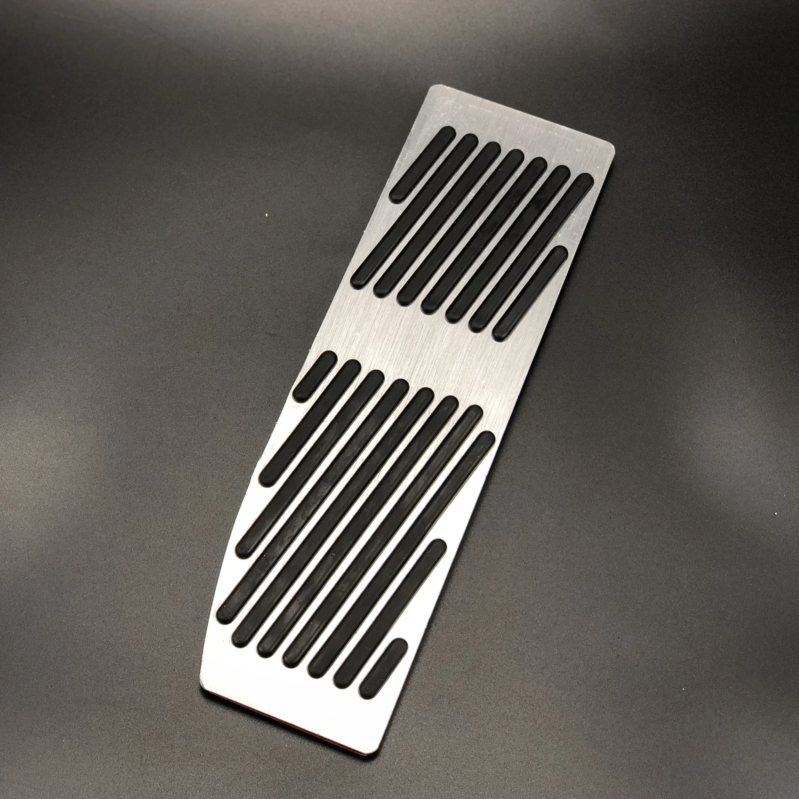 For BMW 3 5 series E30 E32 E34 E36 E38 E39 E46 E87 E90 E91 X5 X3 Z3 Foot Rest Fuel Brake Gas Pedal Pads Covers Car Accessories