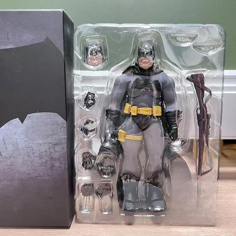 

Совершенно новая и аутентичная фигурка The Dark Knight Returns, Midnight Stalker, Black Return.