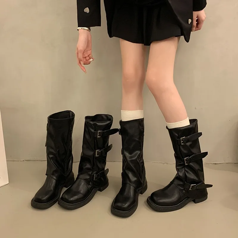 

Новые зимние женские модные сексуальные современные ботинки до колена на высоком каблуке для женщин, однотонные повседневные модные ботинки с пряжкой, украшенные пряжкой