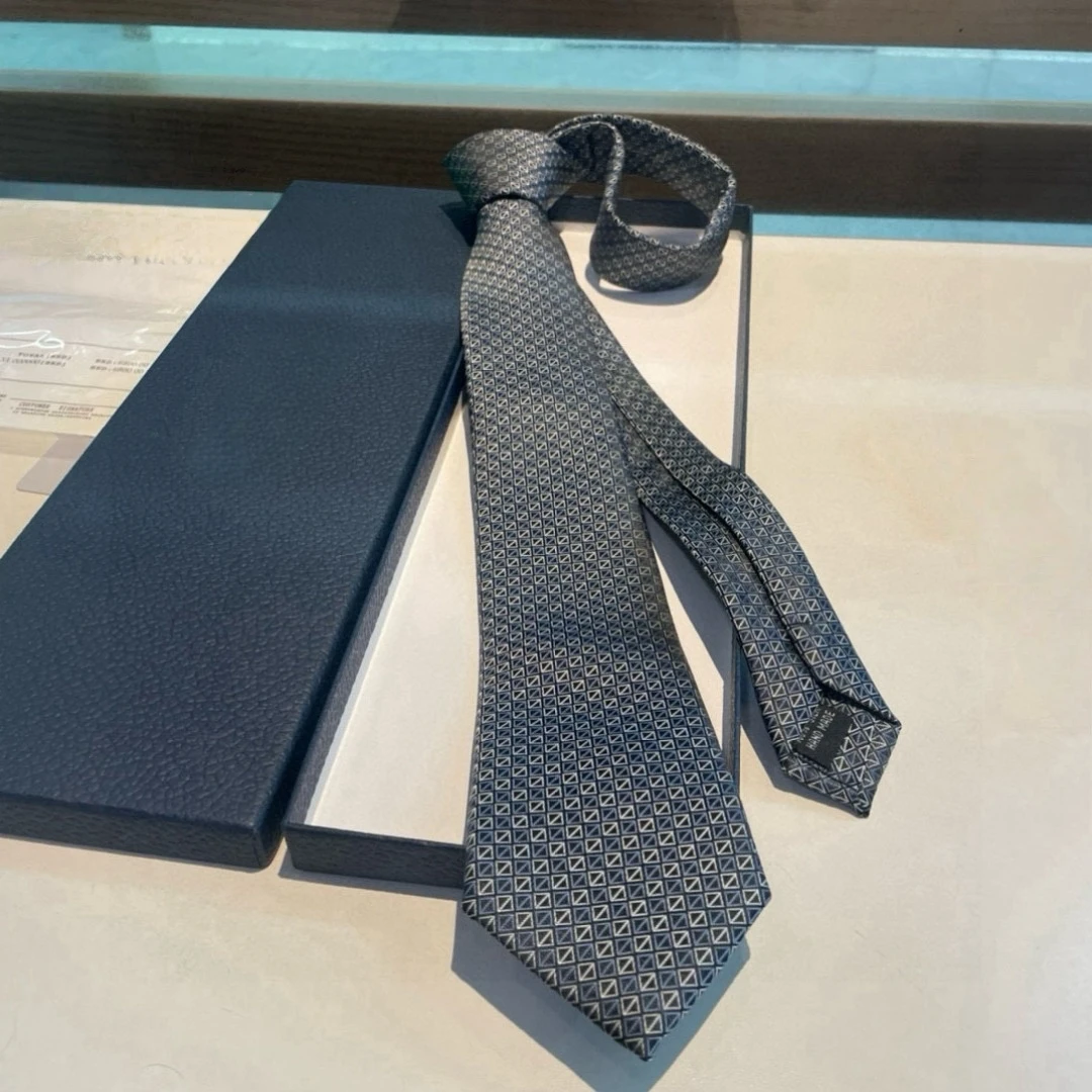 Cravatte da uomo fatte a mano di marca di lusso 100% twill di seta di alta qualità morbida sulla pelle stile CD business formale papillon regalo di festa