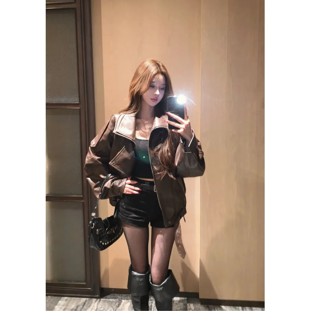 Jaet de motociclista de cuero PU Retro americano para mujer, abrigo largo informal versátil para otoño, nuevo abrigo largo de gama alta con sentimientos