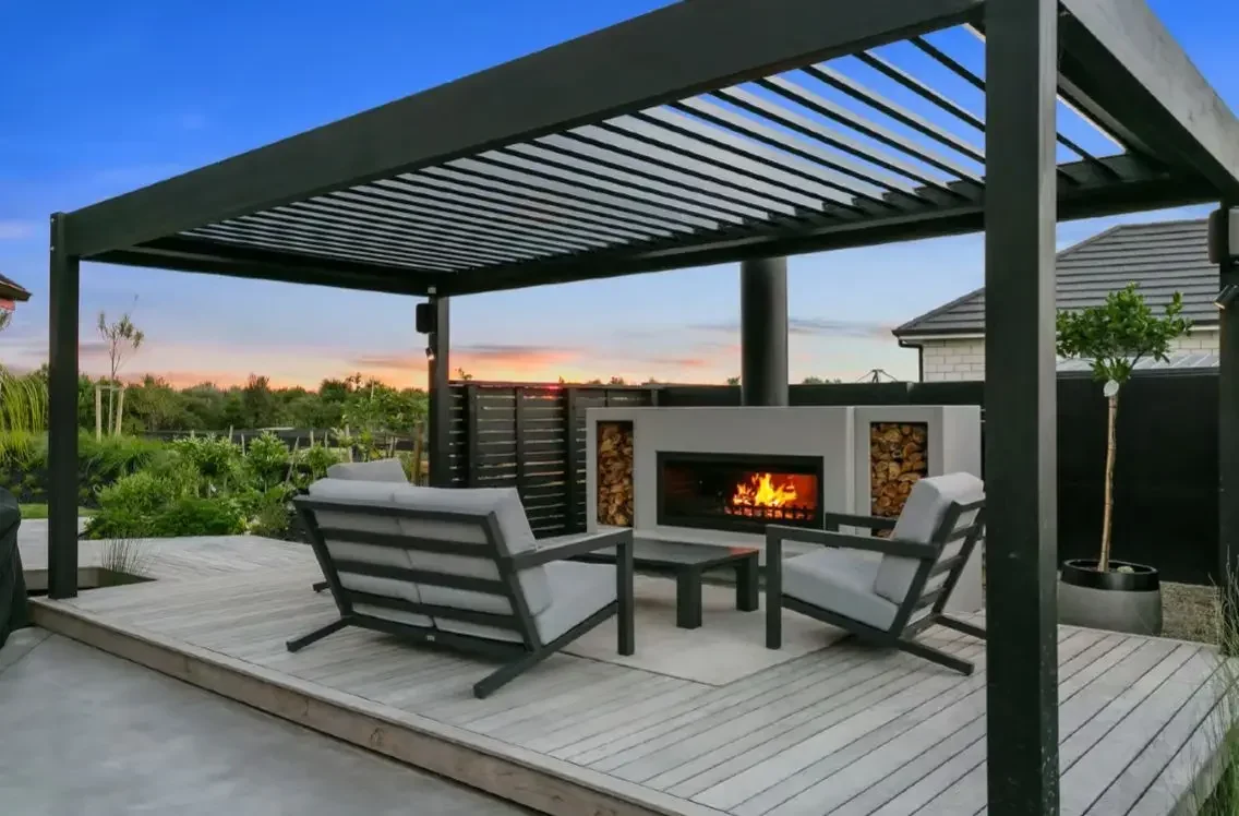 2026 Luxry Gazebo Bioclimatique Garden Louvered Roof Outdoor Weatherproof Aluminum Retractable Motorized Arches Arbours Pergola