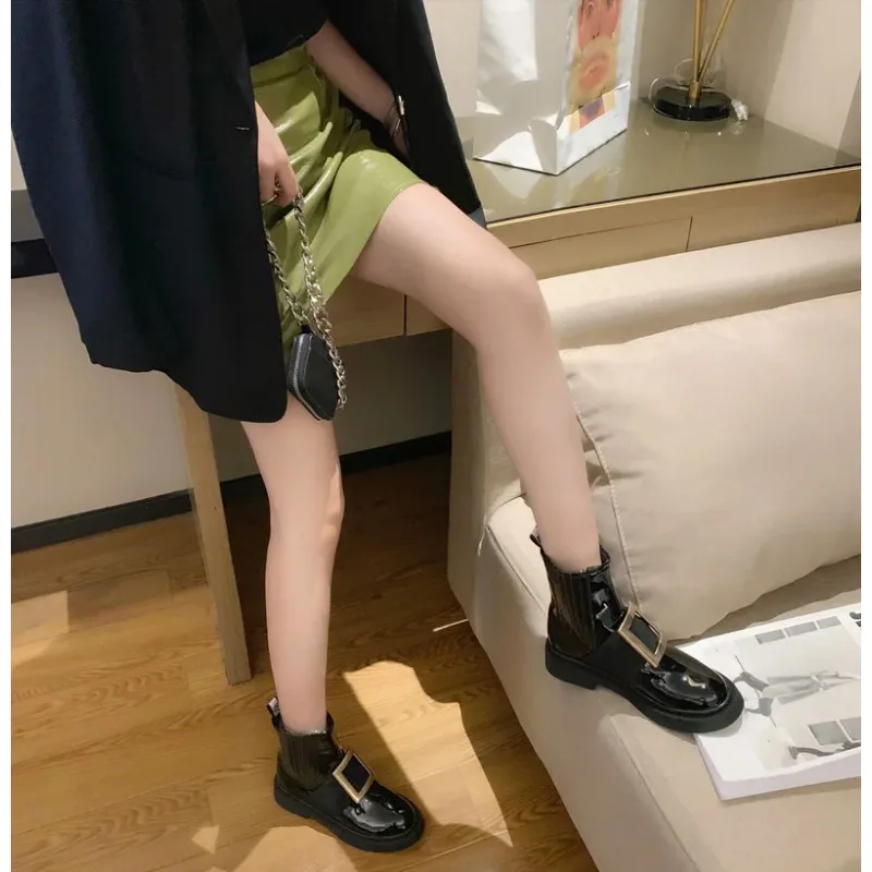 Japanned Leather Chelsea Boots Ladies Brand Shoes Winter Brand Metal Buckle Botas Femme Stretch Riding Bottes Women Shoes Botas