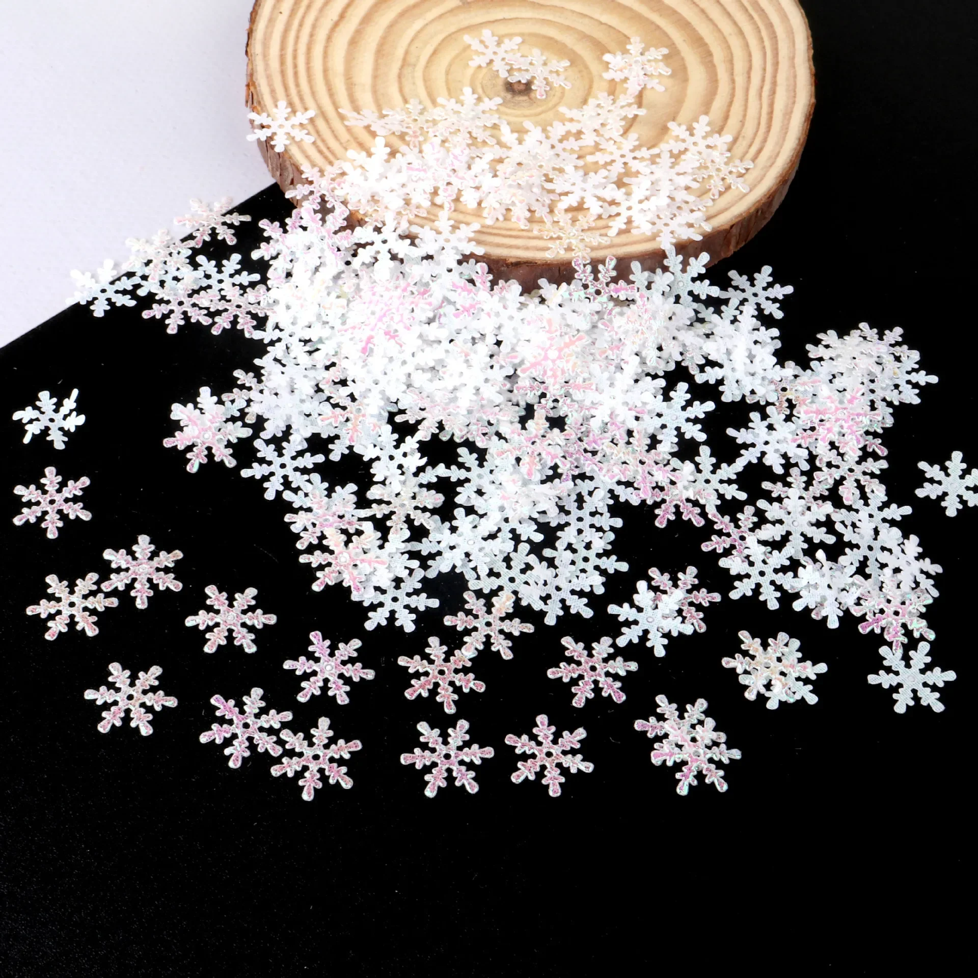 300Pcs 2CM Mini Snowflake Ornament Christmas Decorations Snowflakes Christmas Craft for DIY Craft Xmas Winter Party Table Decor