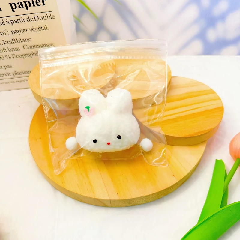 Simpatici giocattoli da spremere con testa di coniglietto Giocattoli antistress e sfiato Giocattoli squishy animali realistici di alta qualità Un regalo per gli amici