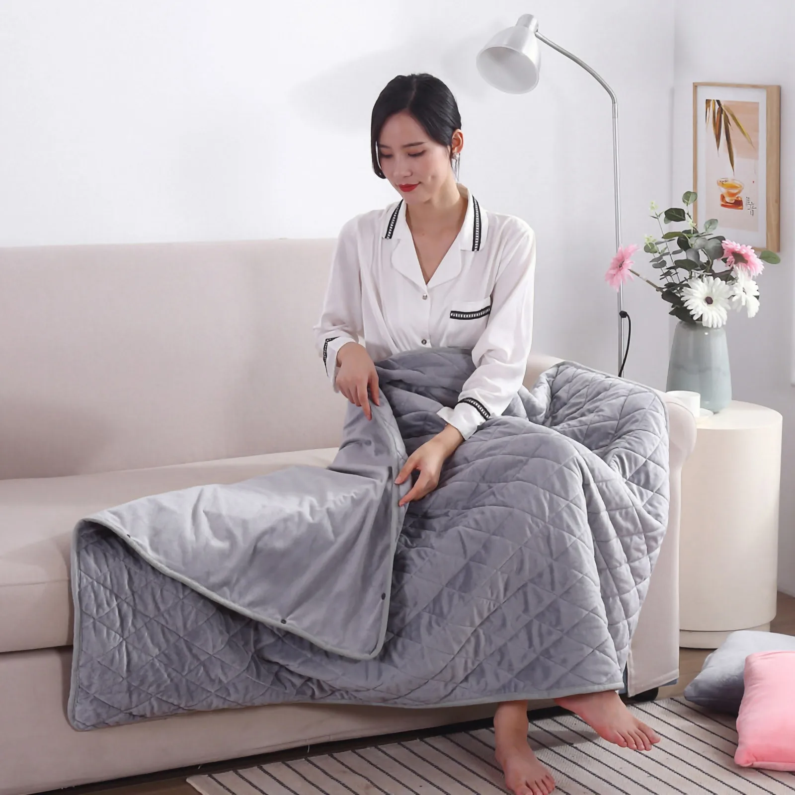 

Electric Heating Blanket Small Soft Warm Office Use Portable USB Heated Blanket Wireless Home Winter USB Blankets