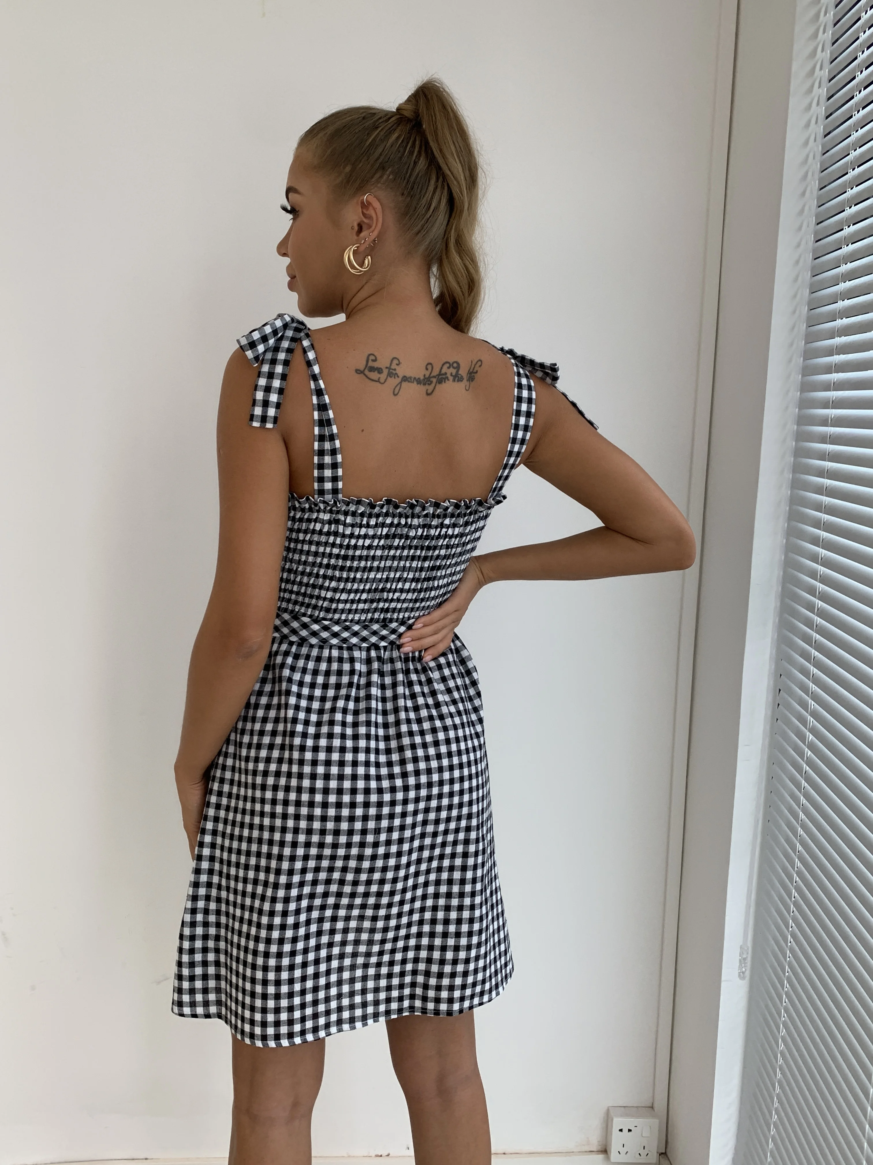 Abito da donna con nodo e spalline sottili, corpetto arricciato, abito a canotta, mini abito sexy a vita alta con bretelle senza maniche