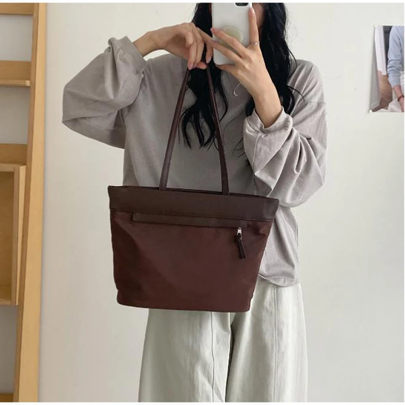 Koreanische Schultertasche, Leichte Damen-Handtasche mit Großer Kapazität aus Nylon, Vielseitige Shopper-Tasche für Arbeit und Freizeit – Detail 13