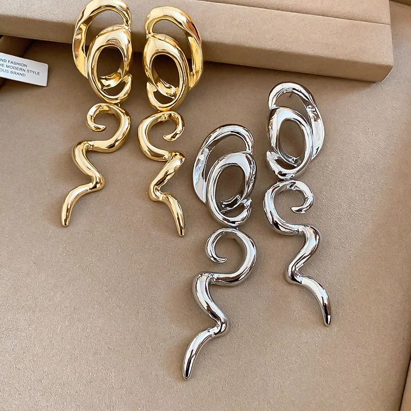 Twisted Swirl Long Metalic Geometric Dangle Earrings Women Abstract Snake-shaped Drop Earrings Street Club Prom Party Jewelry K