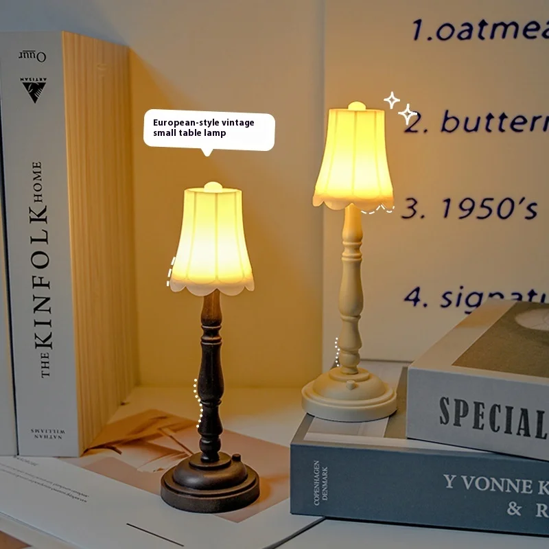 Retro Night Lamp Bedroom  Headboard Atmosphere Creative Gift European Small Table Lamp Desktop Decoration Ornaments Toys