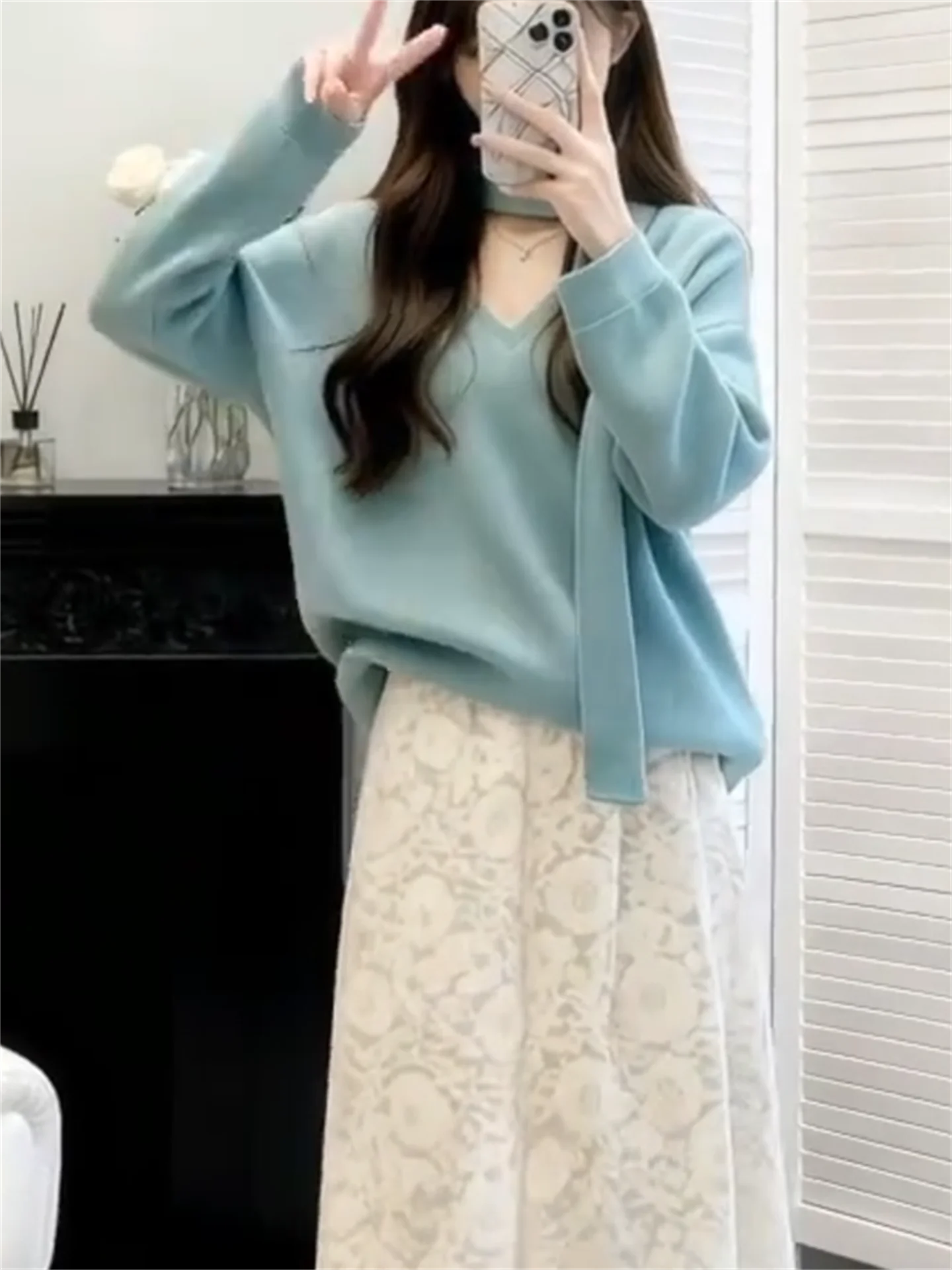 

Корейский модный зимний комплект из двух предметов: юбка макси с нежным кружевом и свободный топ, универсальный крой с высокой талией