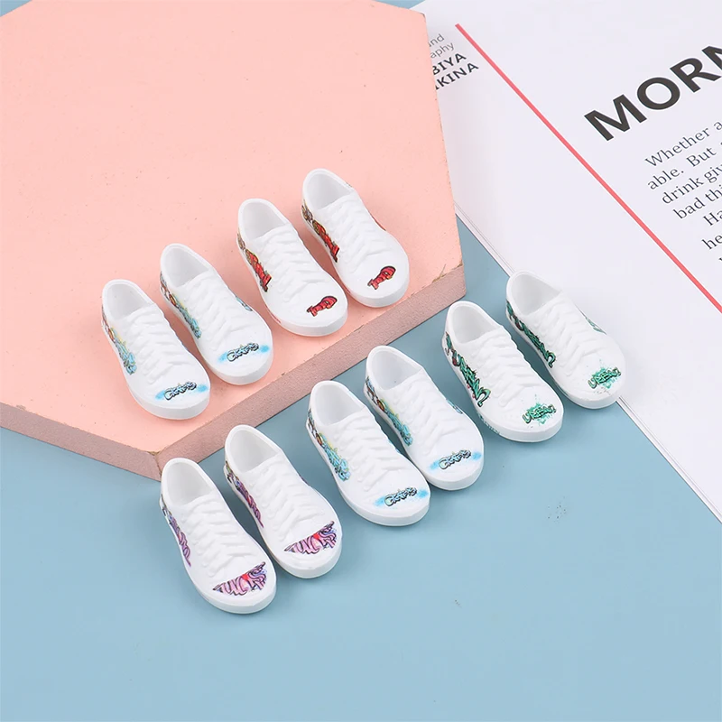 Finger Toy Shoes Mini Skateboard Shoes Sports Shoes Finger Scooter Kids Toy Gifts