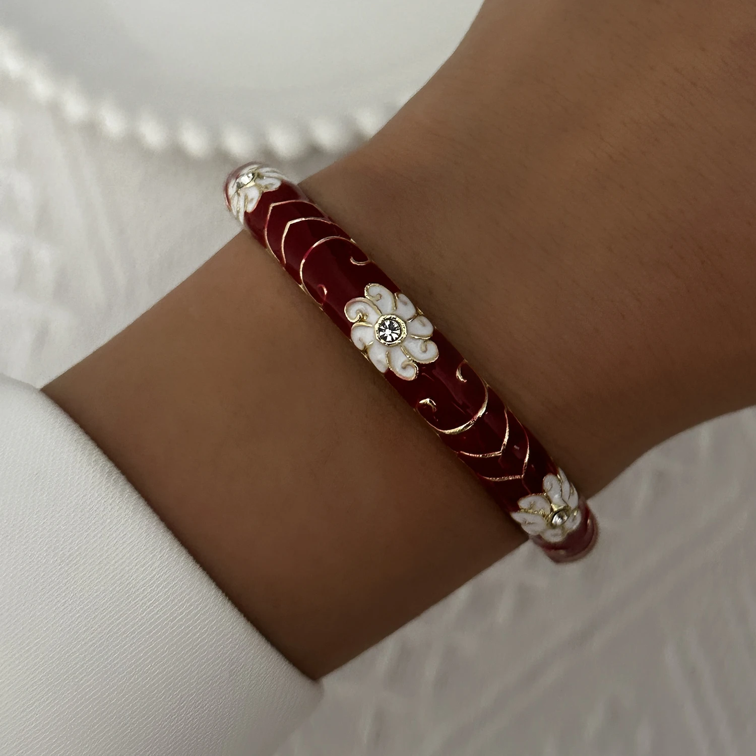 Trendiger Emaille-Vintage-Cloisonné-Armreif für Damen, böhmisches, farbenfrohes, florales Frühlingsarmband, ethnische Charms, Schmuckzubehör