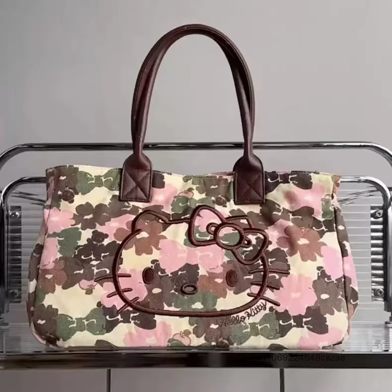 Sanrio Hello Kitty Camouflage Cute Fitness Bag Fashion Business Travel Large Capacity HandBag Japanese Style Versatile Tote Bag