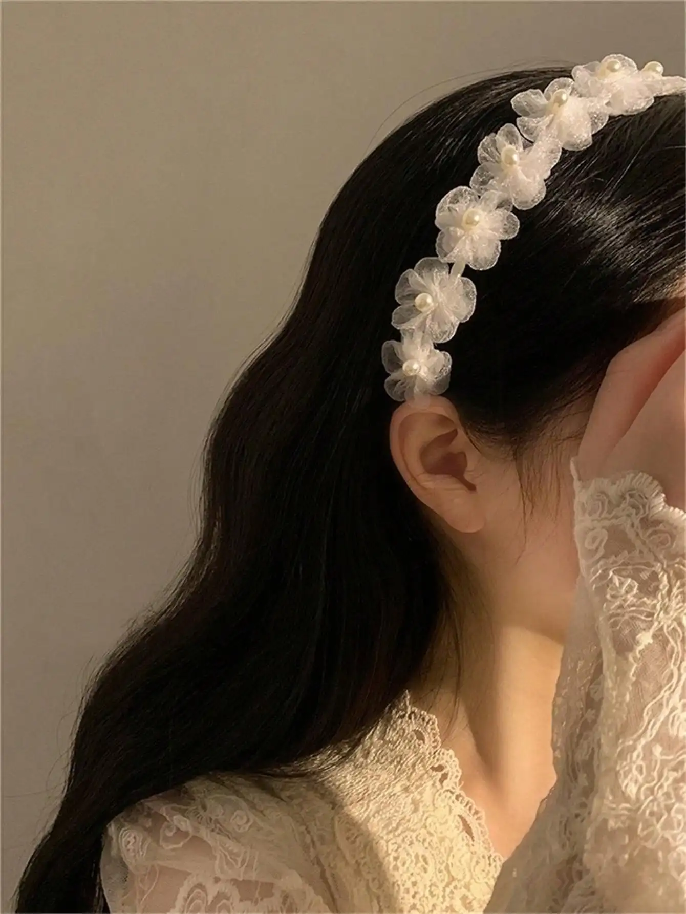 1 Women\'s summer new solid color soft sweet flower headband White pearl Headband Sen Tie headband Hair accessory Headpiece