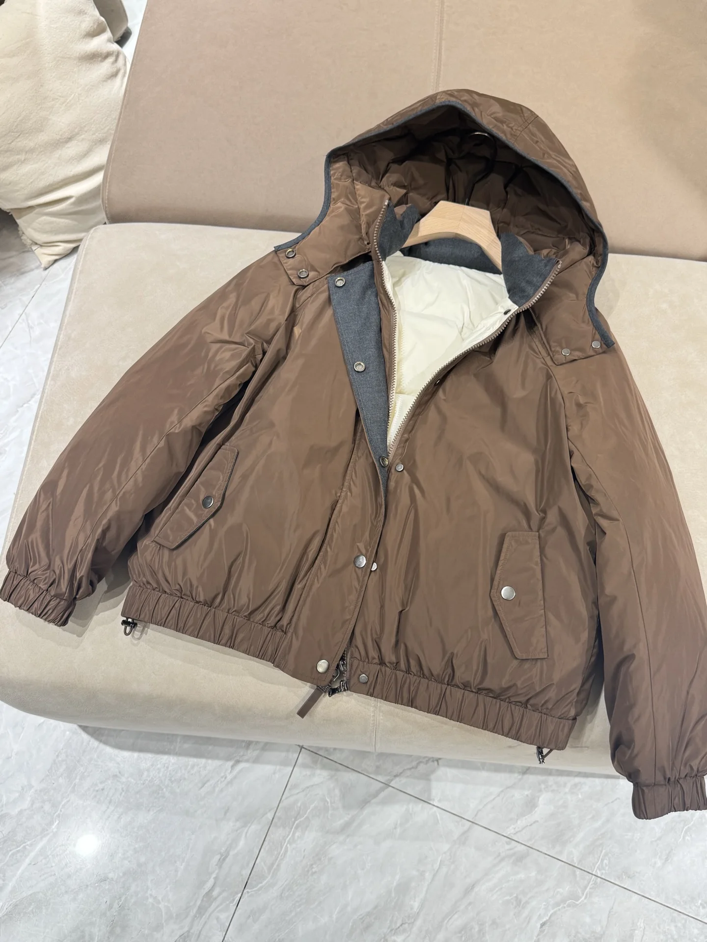 

2025 New Women's Hooded Jacket Fashion Casual Goose Down Jacket