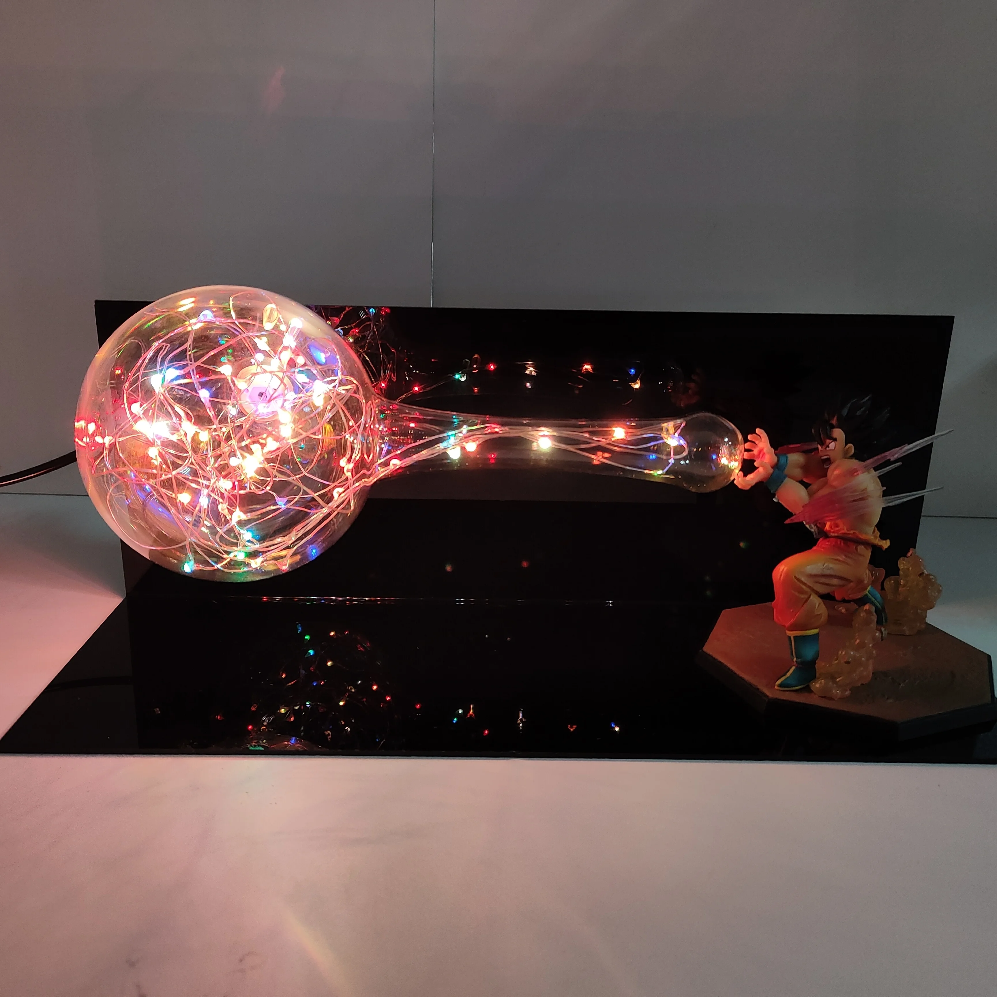 ドラゴンボール アニメ 孫悟空 カメハメハ カラフルランプ LED電球 アクションフィギュア モデル フィギュア＆ベース＆ランプ DIYデコレーション