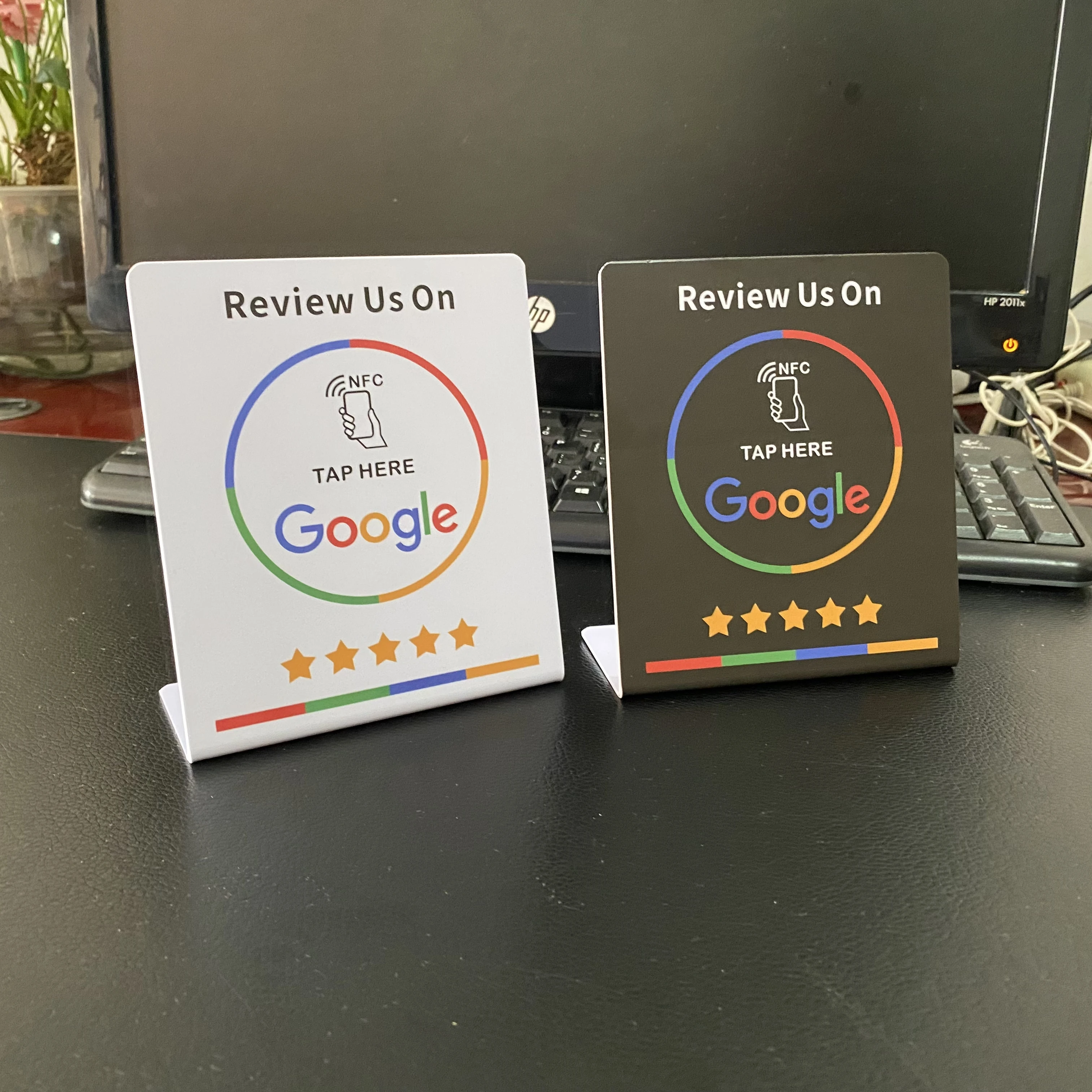 Программируемая карта Google Review 13,56 МГц, NFC-станция, стол NFC Google Reviews, дисплей, гибкая карта, стоящий фирменный кронштейн