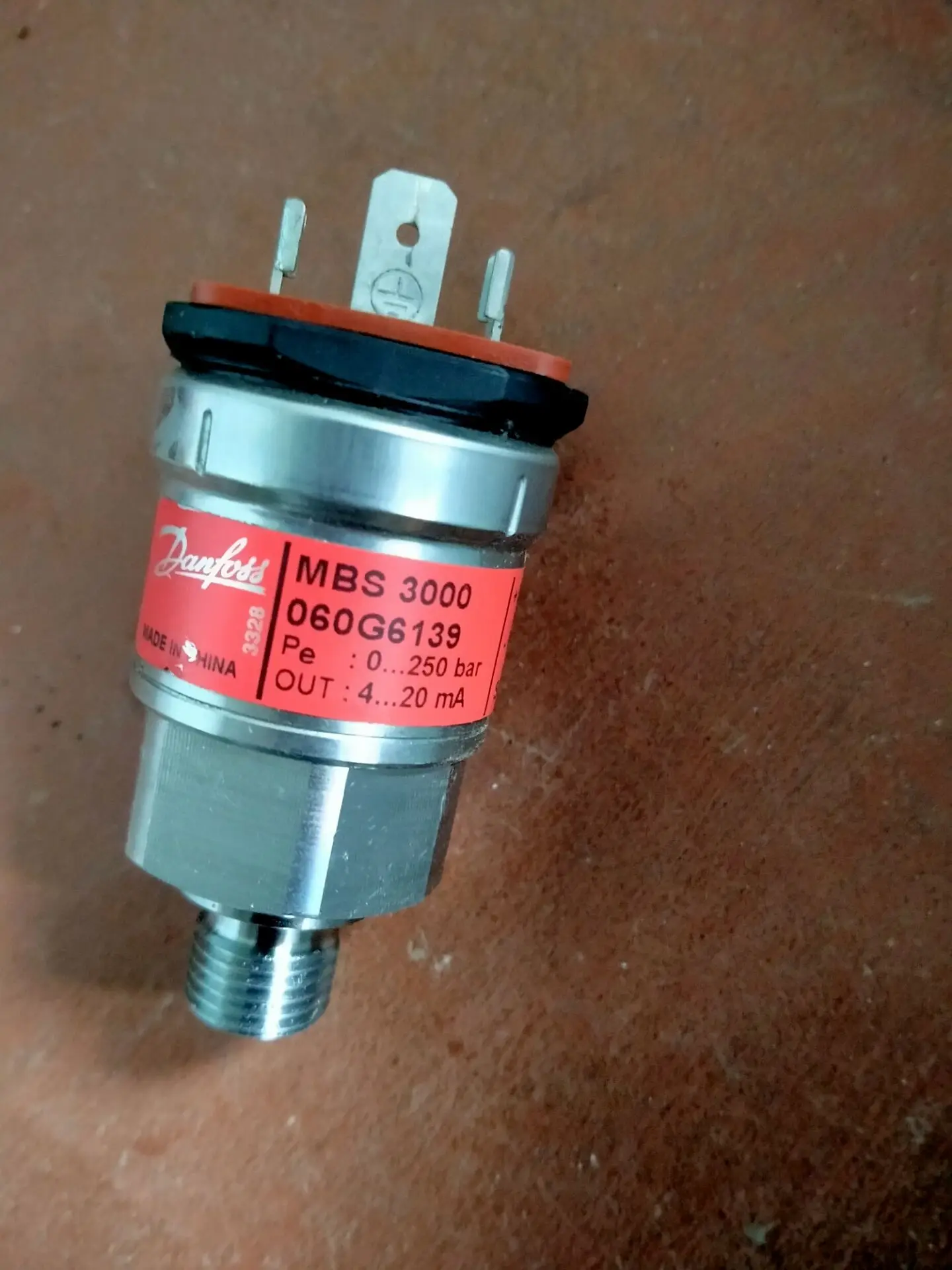 

Customized MBS3050 060G1154 Pressure Sensor Engineering Machinery Rotary Excavation Oil Pressure Sensor 400bar