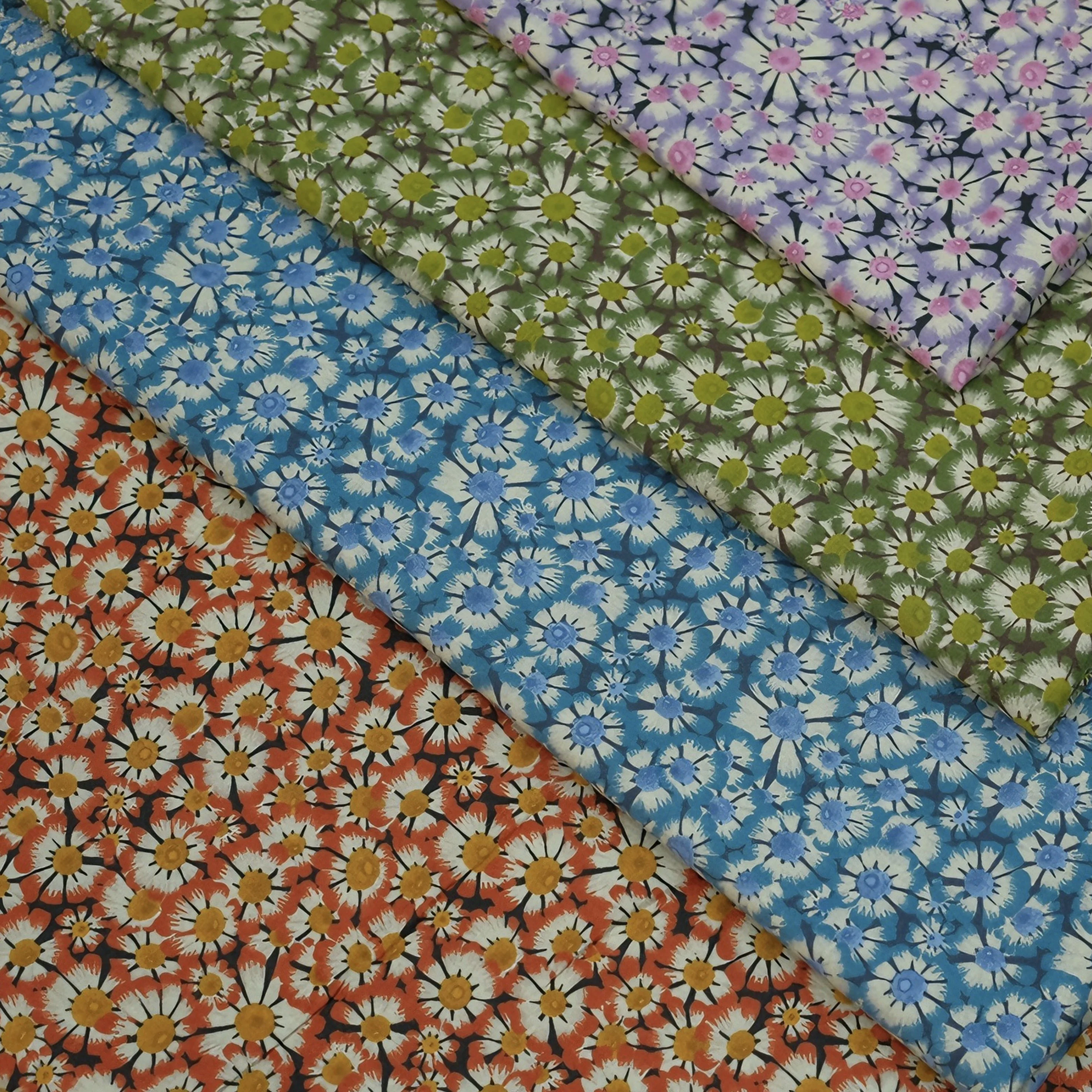 

Vintage Multiple Colors Daisy Pattern Floral Printed 100% Cotton Fabric for Clothing Dress DIY Sewing Quilting Craft