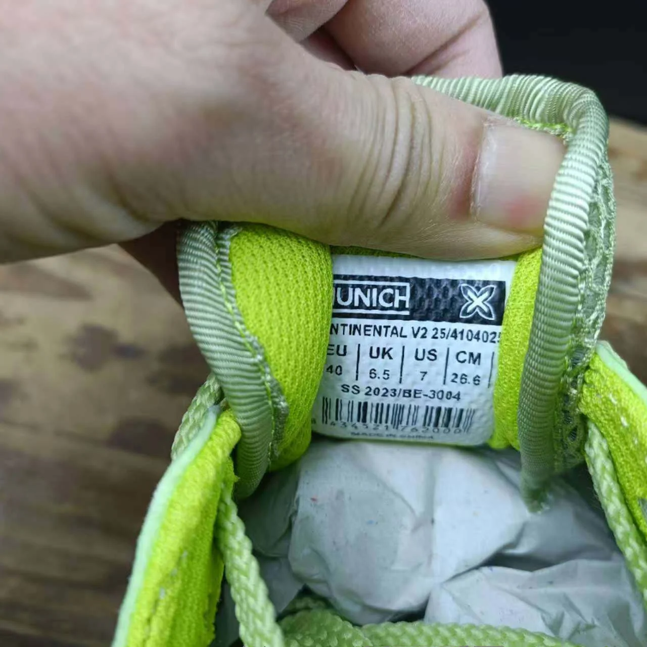 New hot sale professional unisex lightweight breathable anti-friction table tennis shoes training shoes volleyball shoes Very go