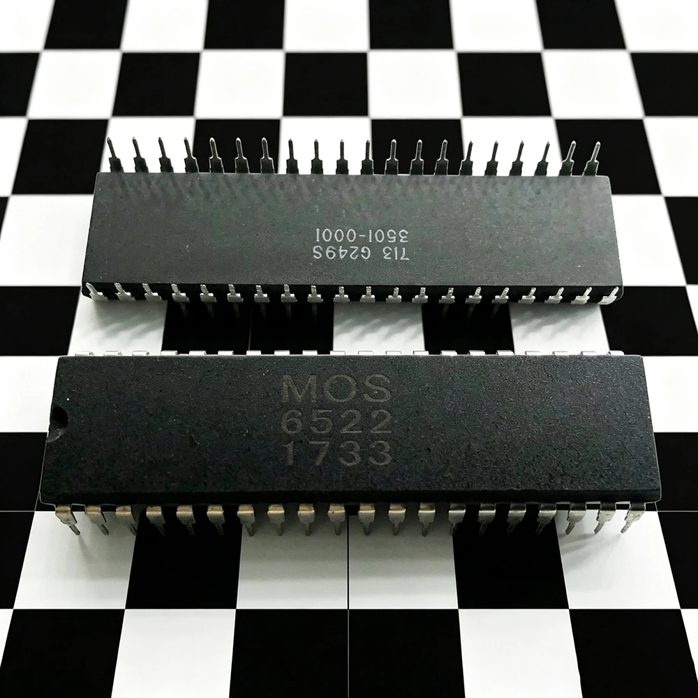 1pcs/lot 6522 MOS6522 MOS-6522 = SY6522 DIP-40 In Stock