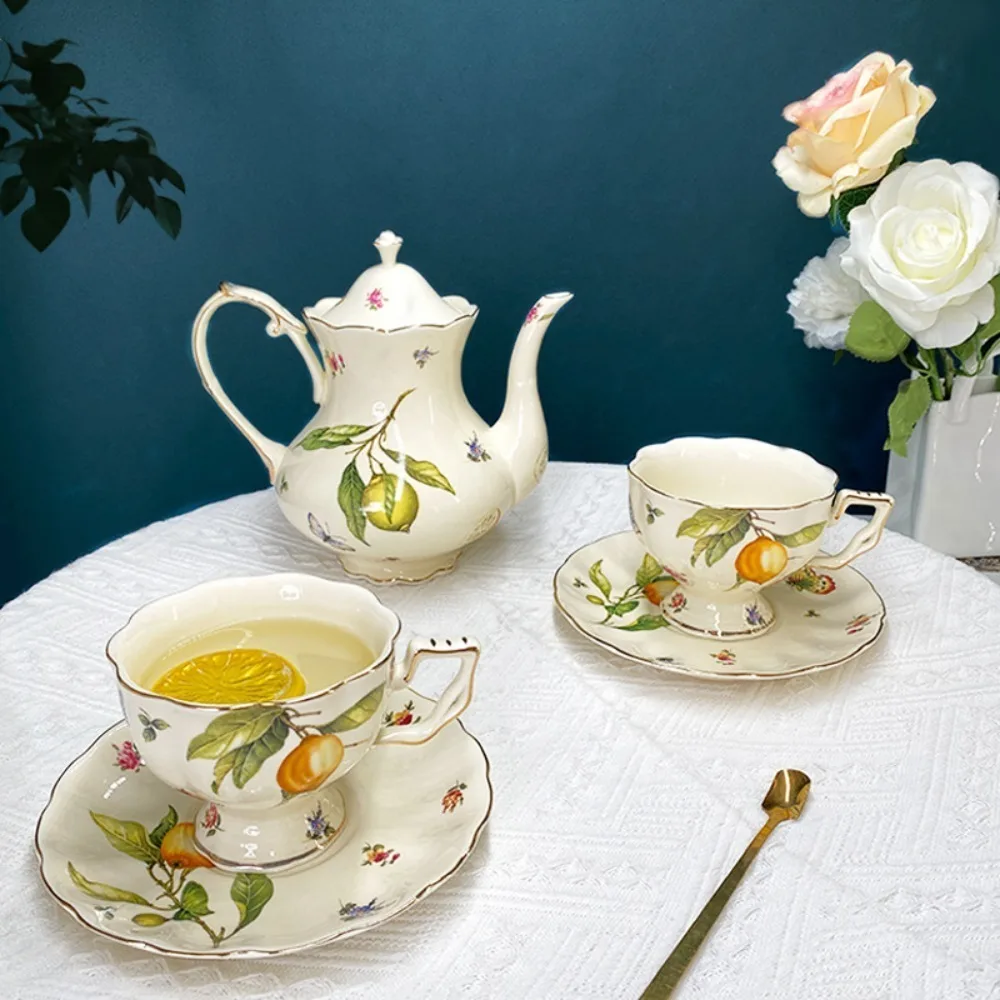

Ceramic Teacup and Saucer Set Morning Tea Cup Gold Trim Elegant English Teacup 200ml Coffee Cup+saucer+teaspoon Retro Coffee Cup