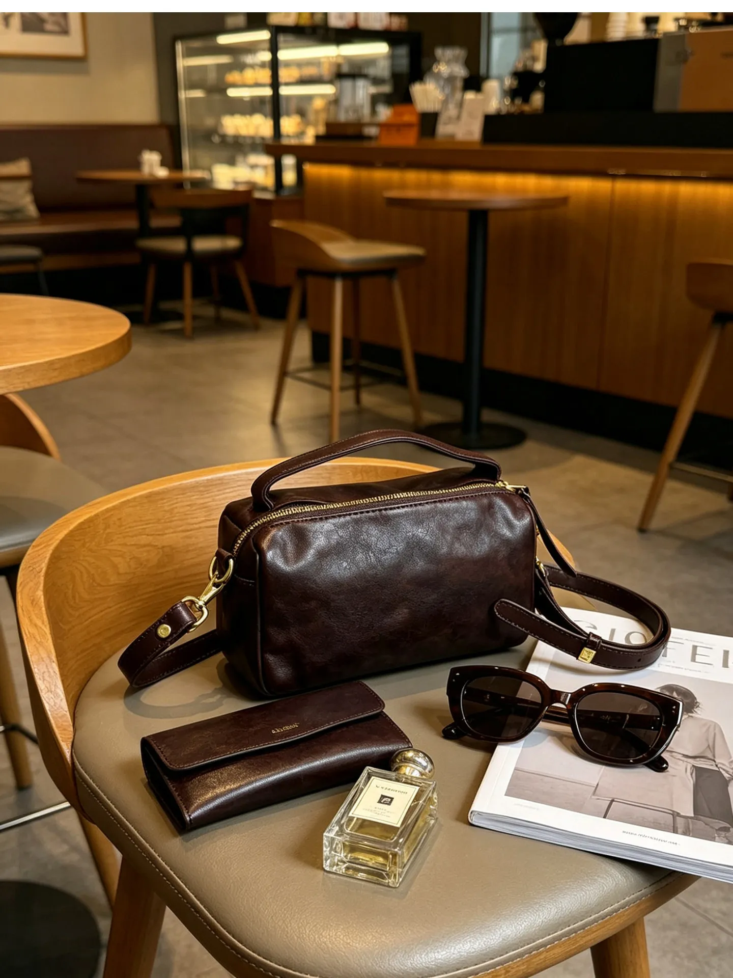 Handgefertigte Damenhandtaschen aus echtem Leder von Modedesignern, für den Alltag, Partys und luxuriöse Anlässe, natürliche Echtleder-Umhängetasche für Damen. – Detail 7