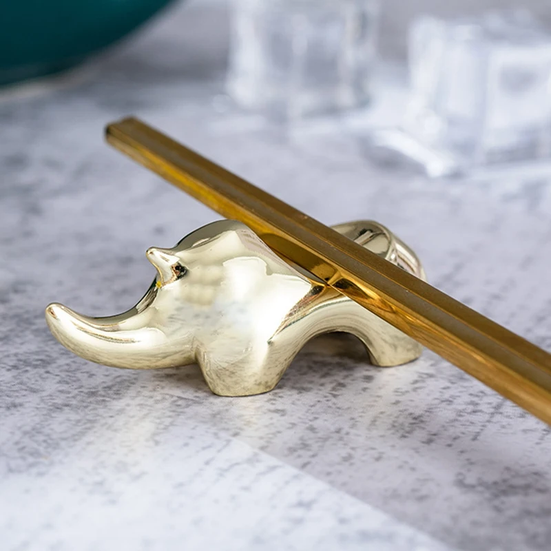 AS63-2PCS Zinc Alloy Rhino Shape Chopsticks Rest Spoons Stand Forks Knifes Holder Rack Stand Metal Craft Table Decoration