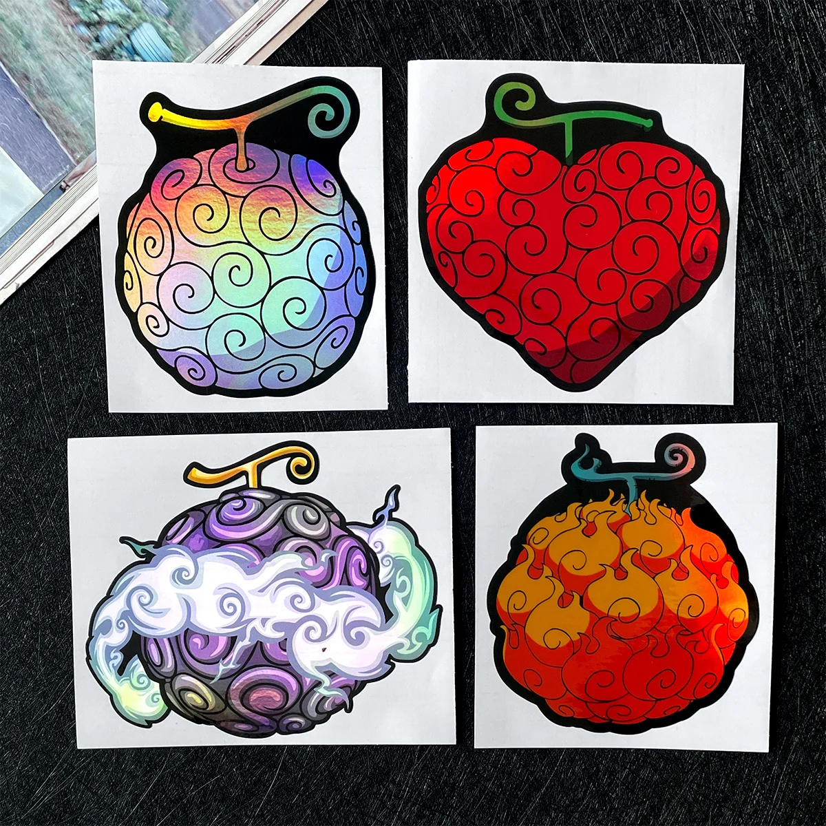 

2 шт. JDM наклейки «Дьявольский фрукт» с лазерным эффектом, водонепроницаемые голографические виниловые наклейки для мотоциклов, скутеров, автомобилей, топливных баков, шлемов